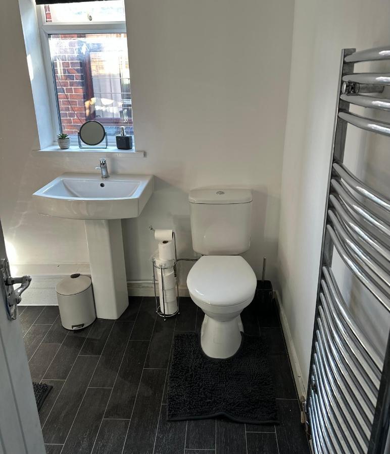 Tiye Estates Short Stay Stoke-on-Trent Екстер'єр фото